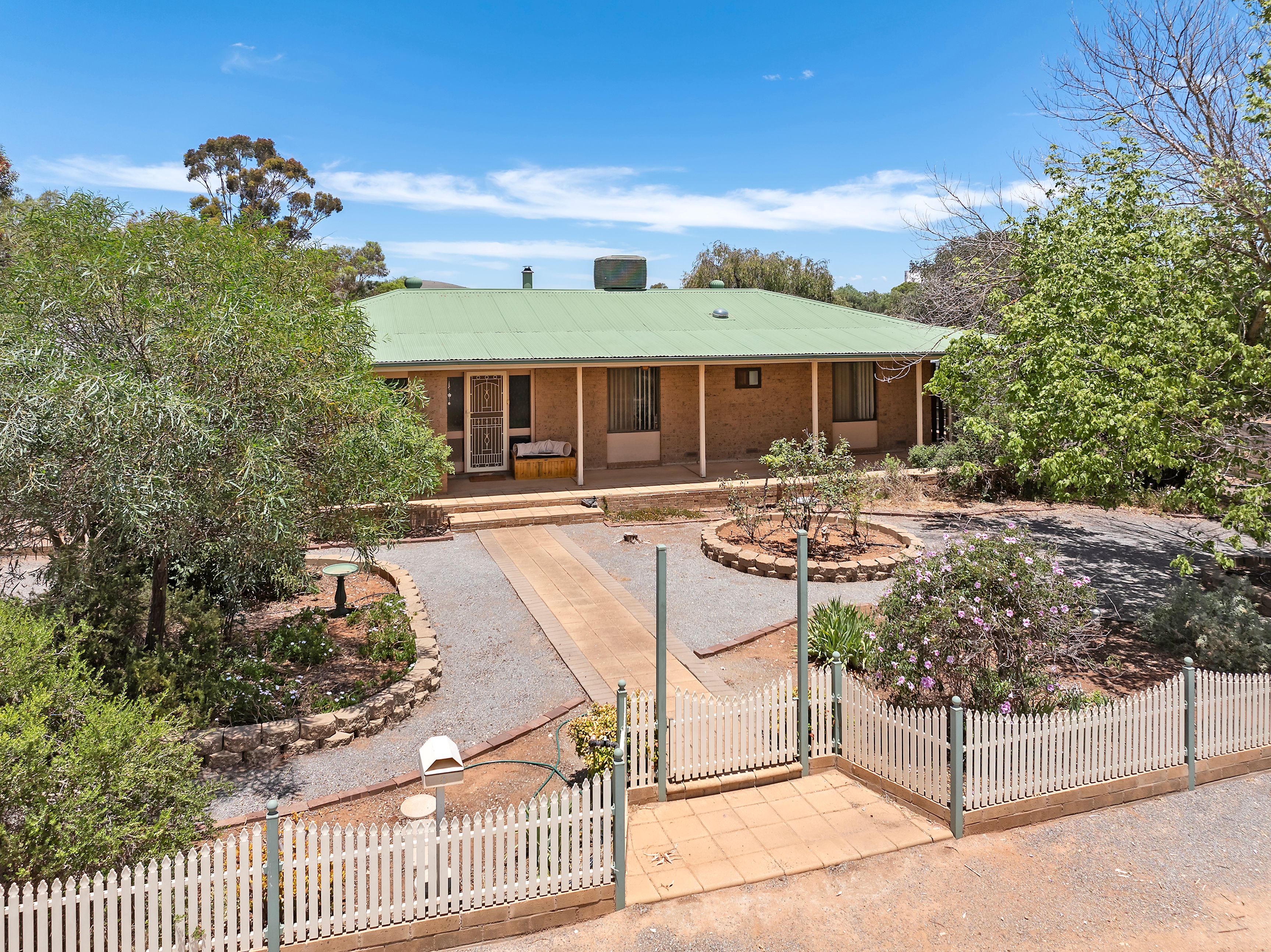 8 Matthew Street, Gladstone SA 5473, Gladstone - Image 1