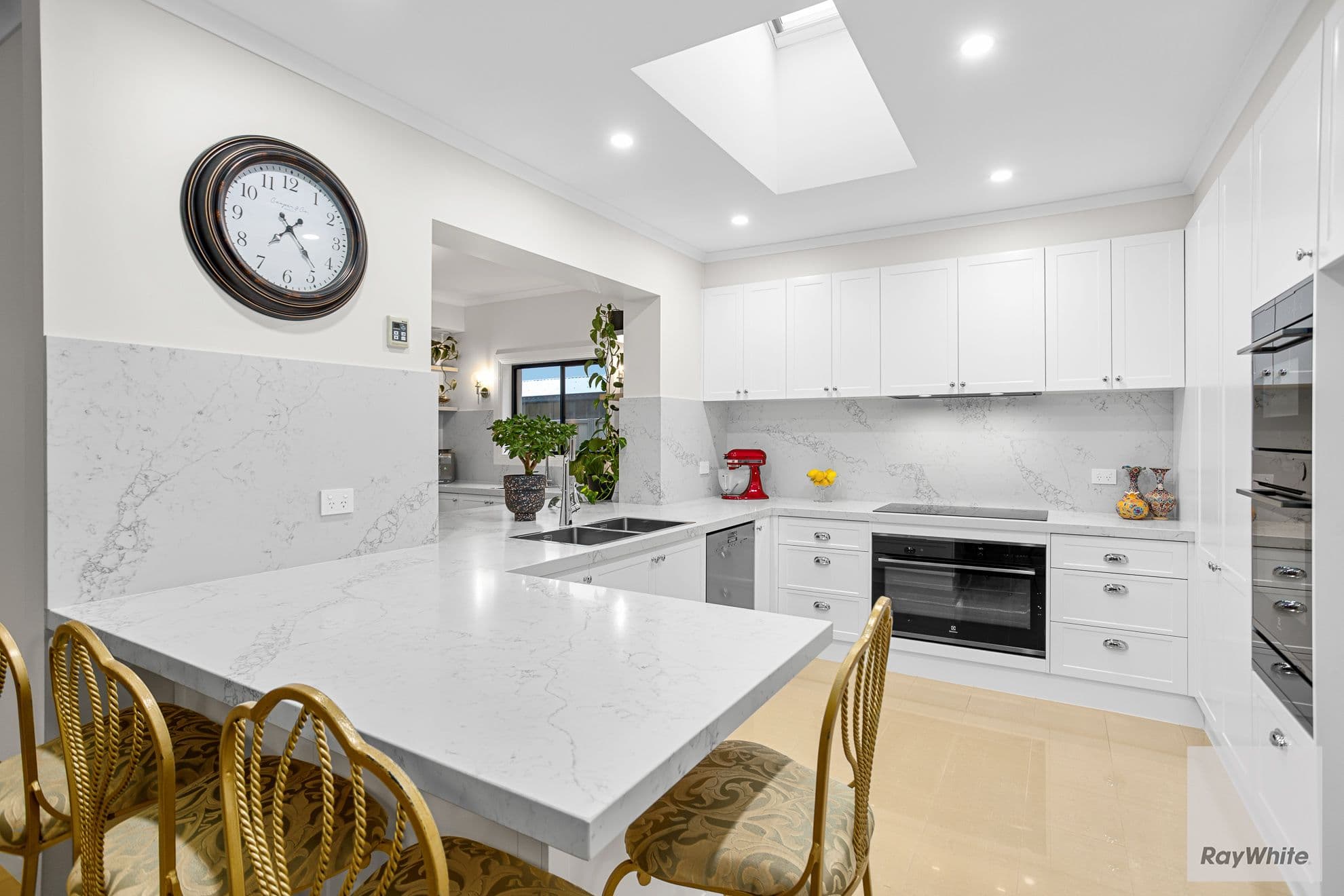 40 Truro Crescent, Taylors Lakes VIC 3038, Taylors Lakes - Thumbnail 5