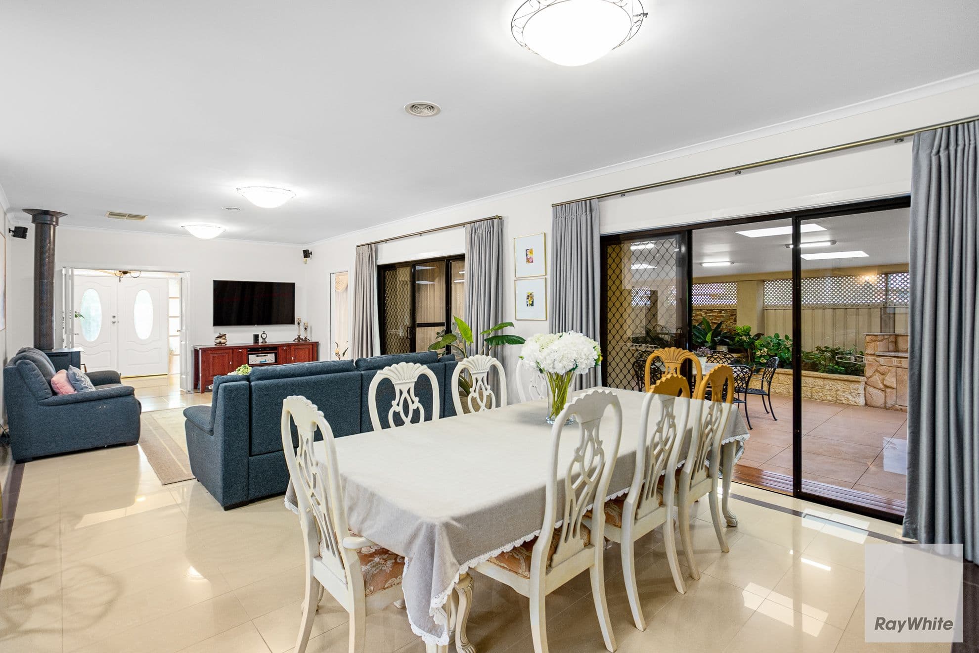 40 Truro Crescent, Taylors Lakes VIC 3038, Taylors Lakes - Thumbnail 8