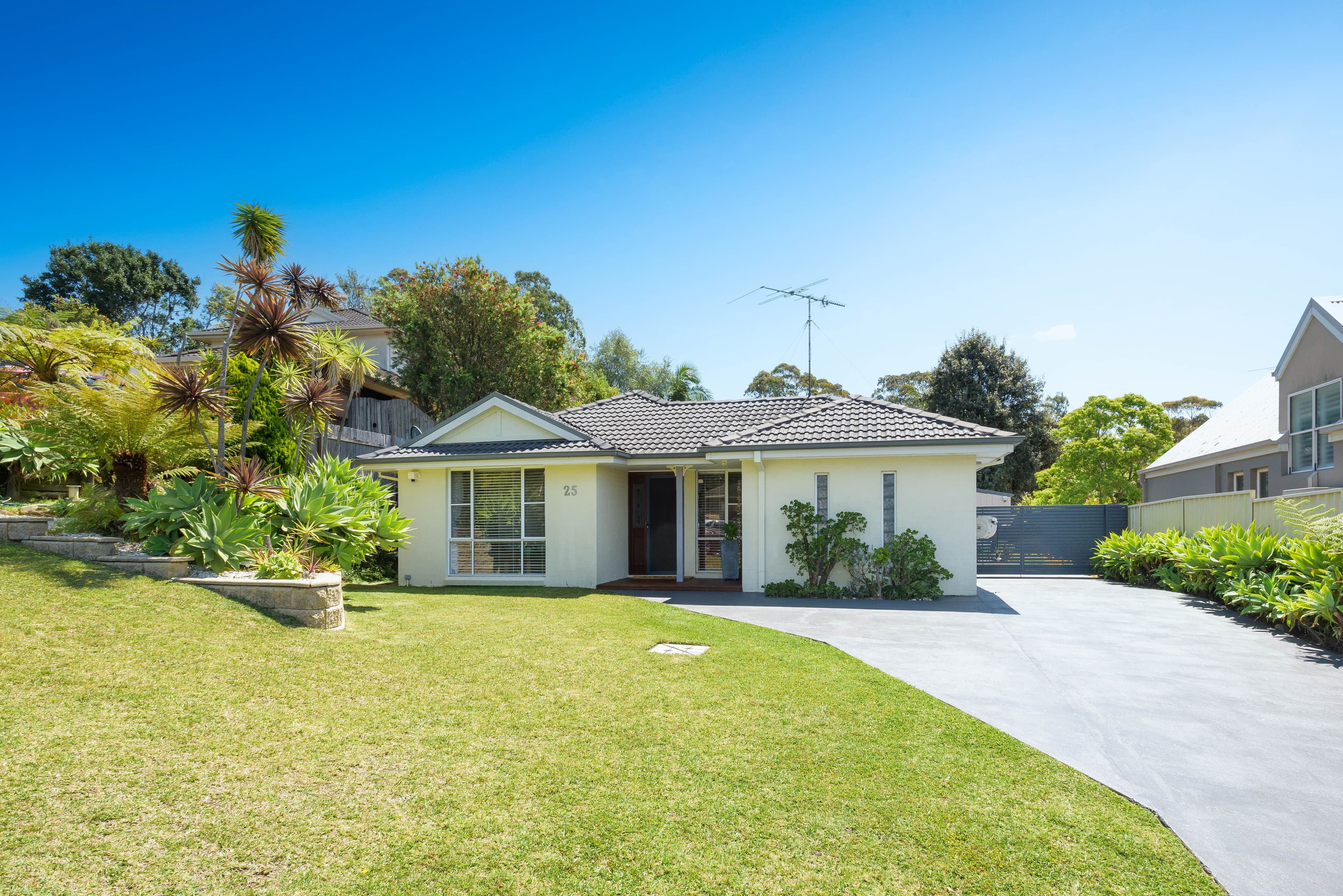 25 Chadwick Grove, Helensburgh NSW 2508, Helensburgh - Thumbnail 2