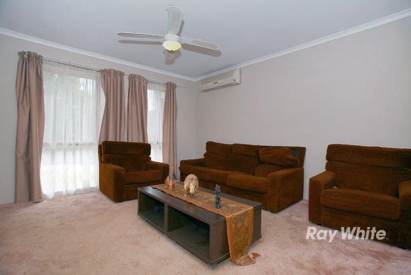13 Rowen Court, CRANBOURNE NORTH VIC 3977, Cranbourne North - Thumbnail 2