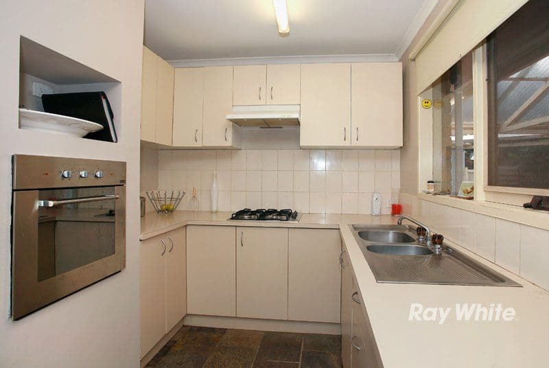 13 Rowen Court, CRANBOURNE NORTH VIC 3977, Cranbourne North - Thumbnail 4