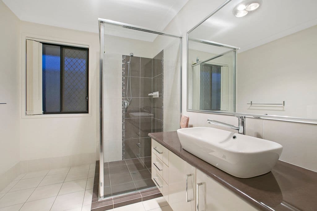4 Camille Crescent, Wynnum West QLD 4178, Wynnum West - Thumbnail 5