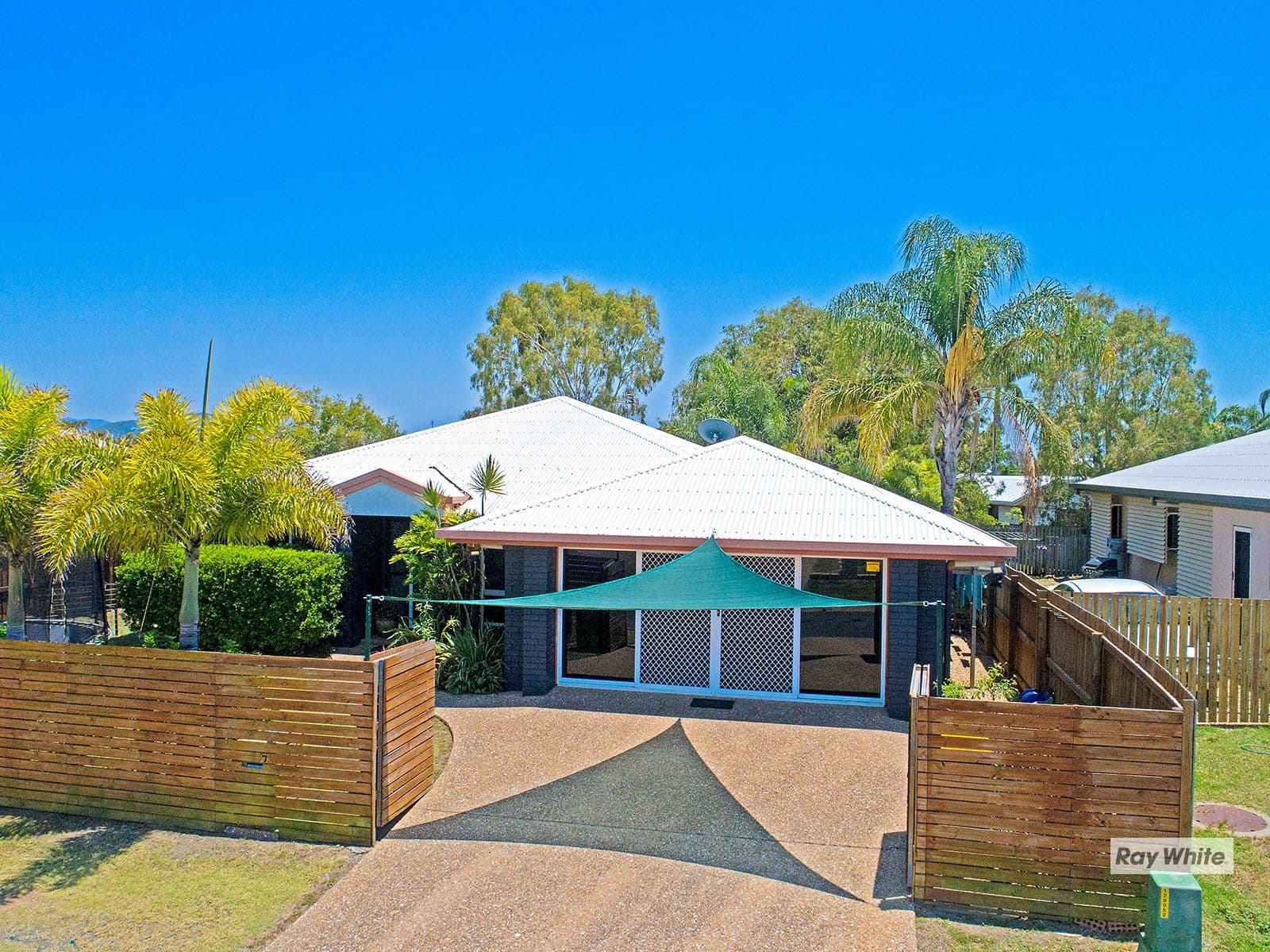 7 Booth Court, Cooee Bay QLD 4703, Cooee Bay - Image 1