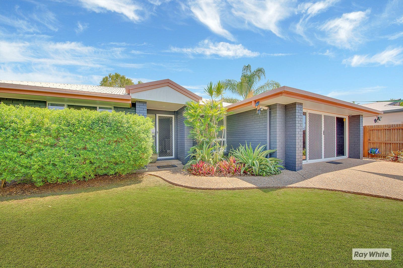 7 Booth Court, Cooee Bay QLD 4703, Cooee Bay - Thumbnail 2