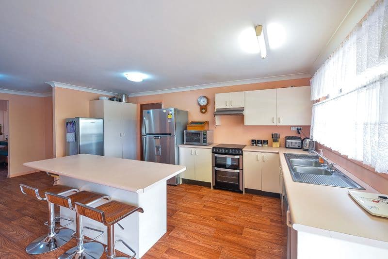 13 Hilltop Crescent, CAMPBELLTOWN NSW 2560, Campbelltown - Thumbnail 5