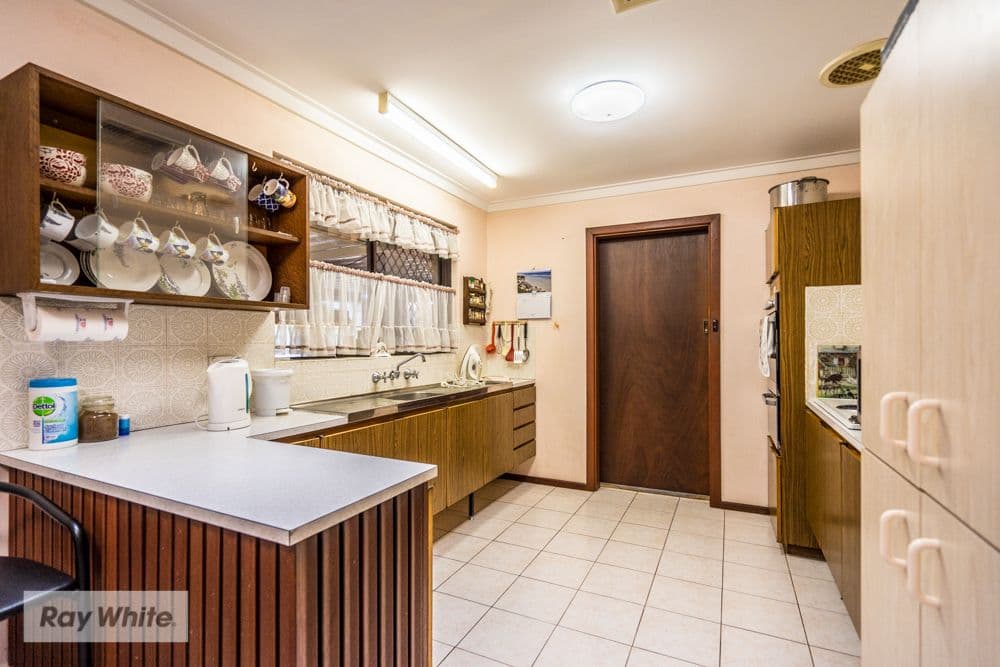 15 Gameson Way, Girrawheen WA 6064, Girrawheen - Thumbnail 3