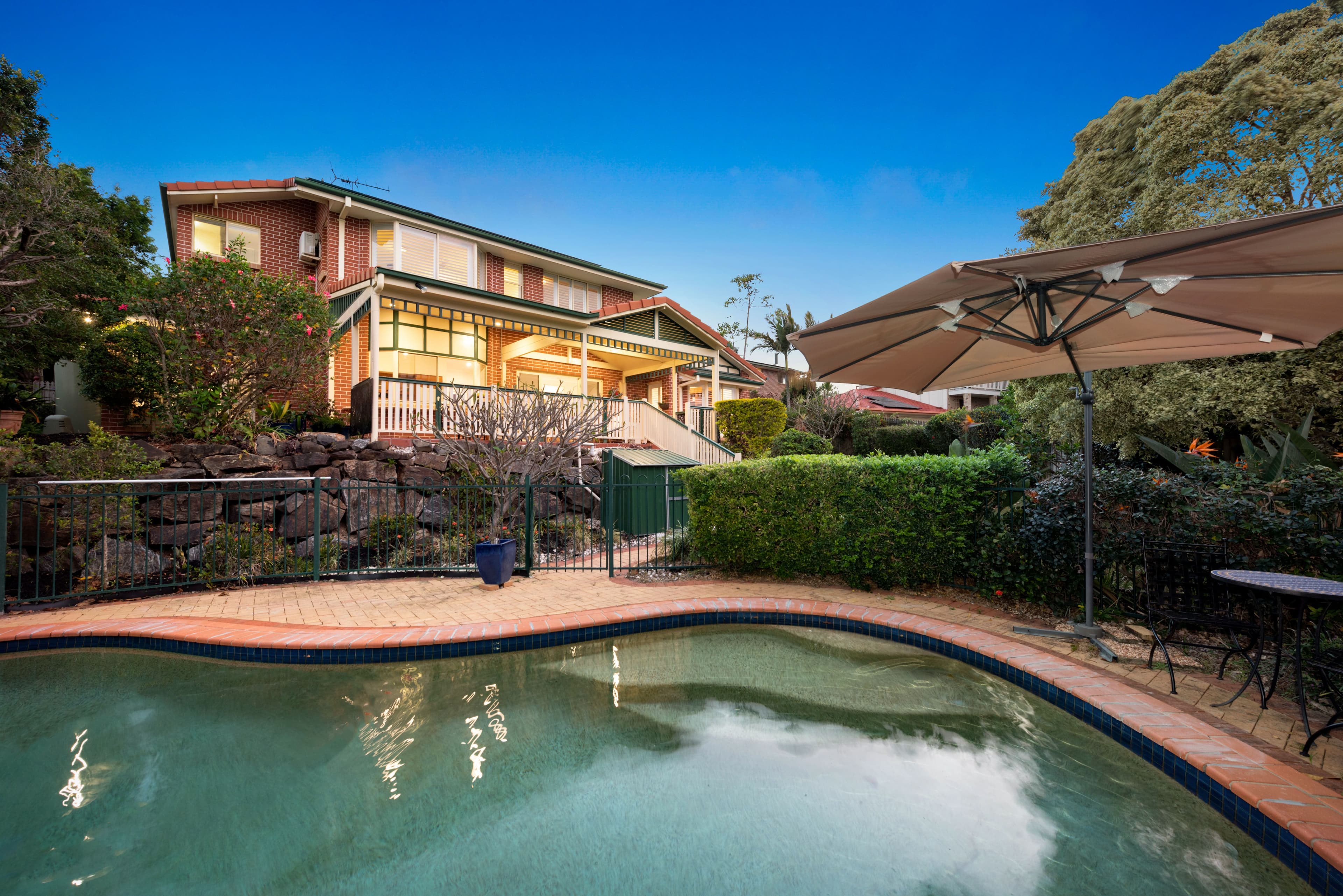 2 Briggs Court, Carindale QLD 4152, Carindale - Image 1