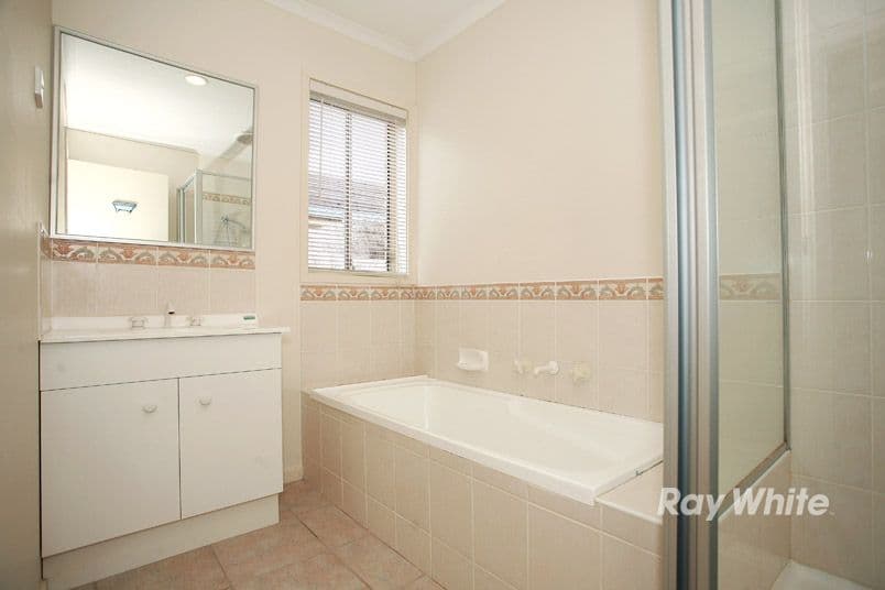 5 Greenlea Grove, HAMPTON PARK VIC 3976, Hampton Park - Thumbnail 5