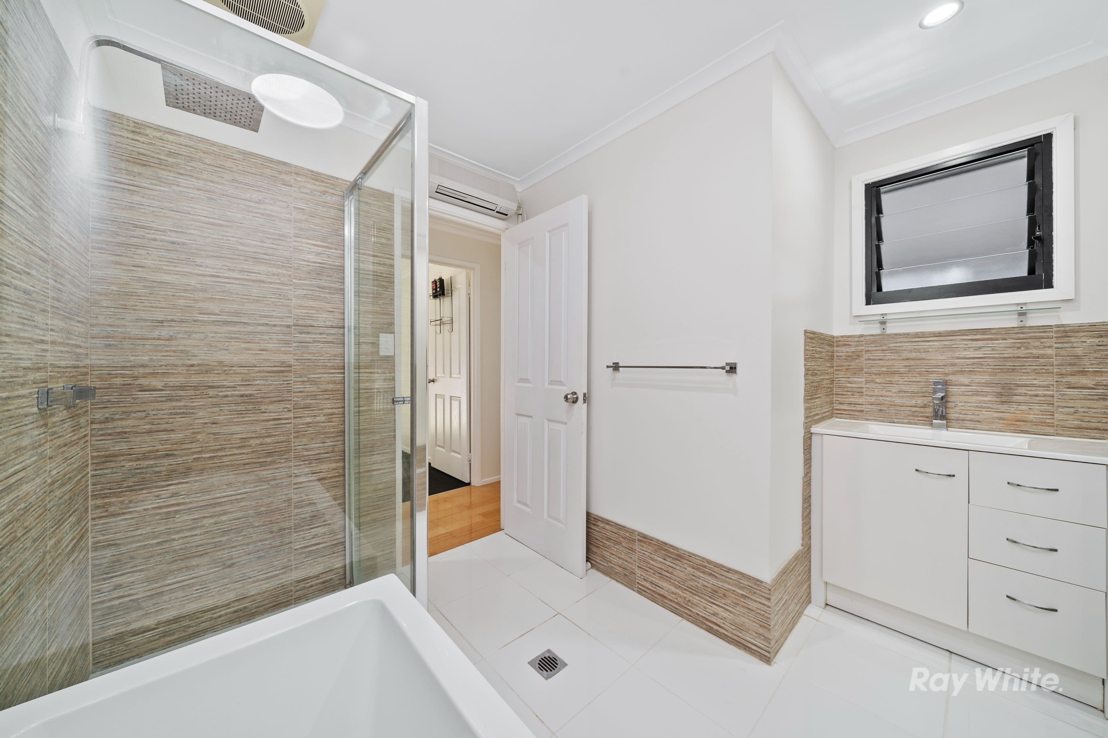 1 Finley Court, Helensvale QLD 4212, Helensvale - Thumbnail 8