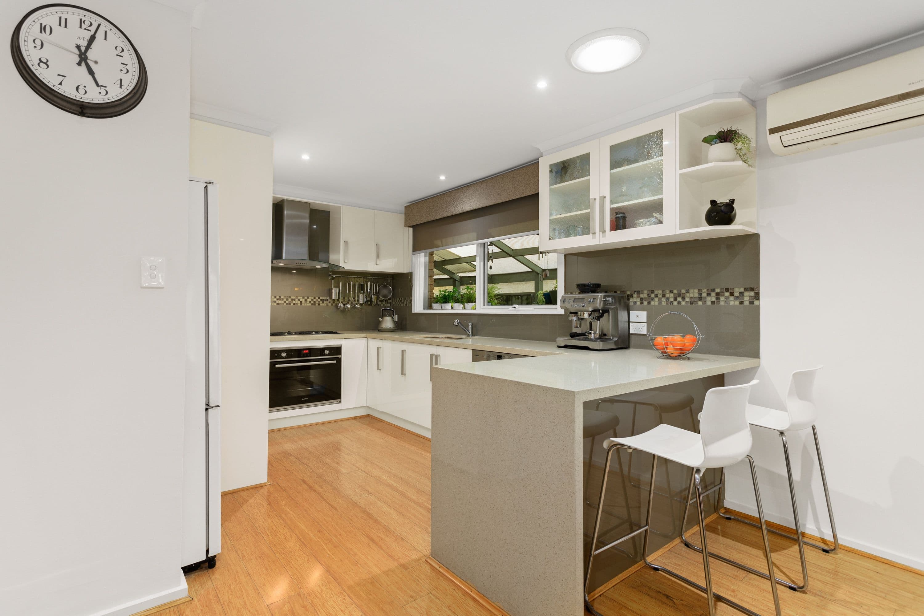 10 Finchley Court, Epping VIC 3076, Epping - Thumbnail 2