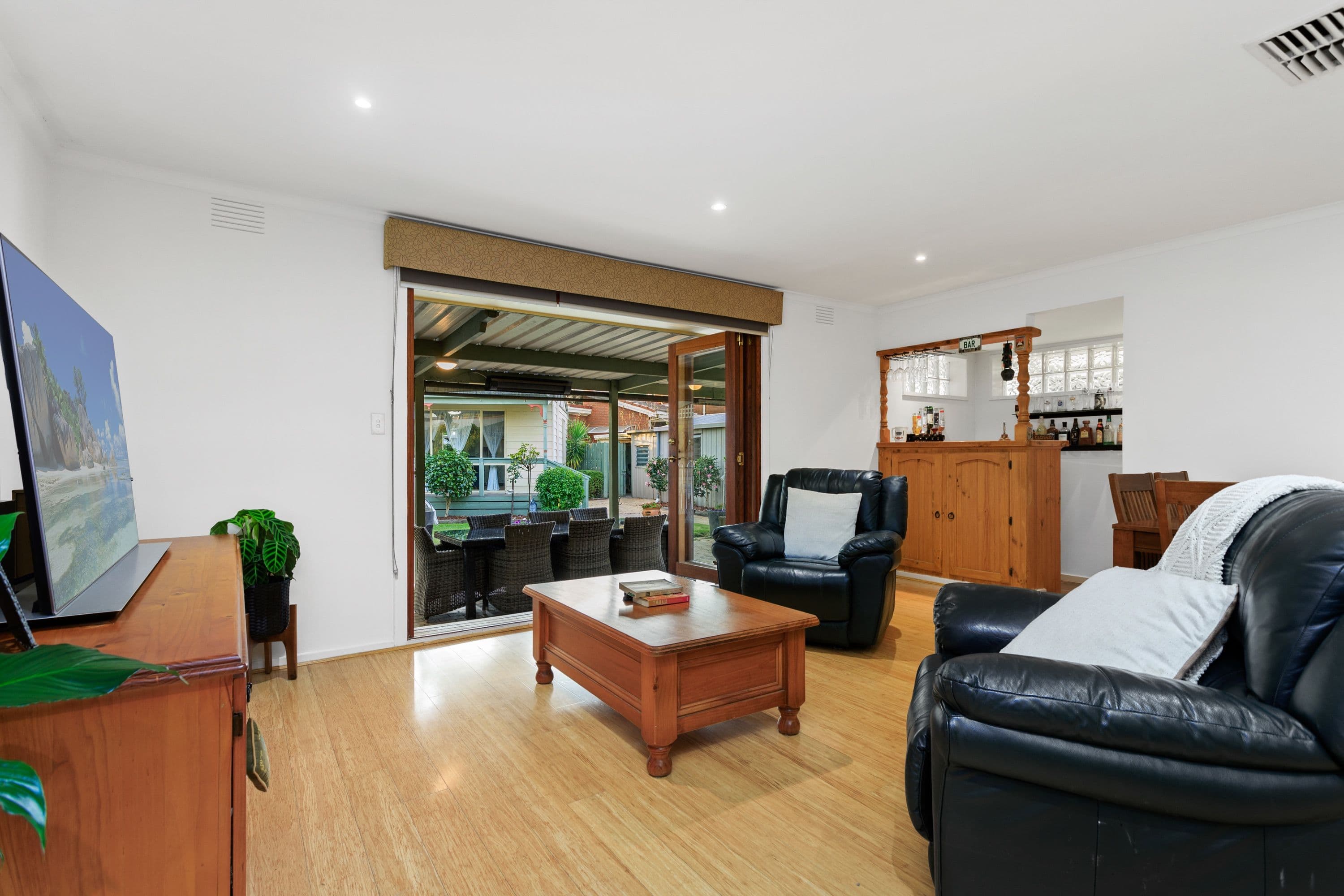 10 Finchley Court, Epping VIC 3076, Epping - Thumbnail 3