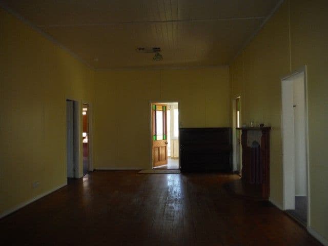 44 Clayton Road, ROMA QLD 4455, Roma - Thumbnail 7