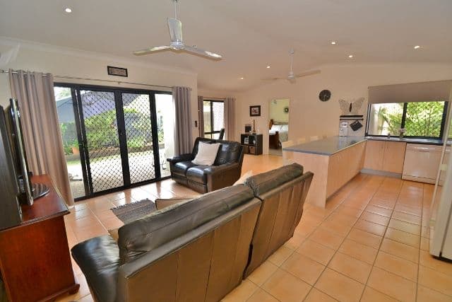 35 Tiverton Place, LANDSBOROUGH QLD 4550, Landsborough - Thumbnail 4