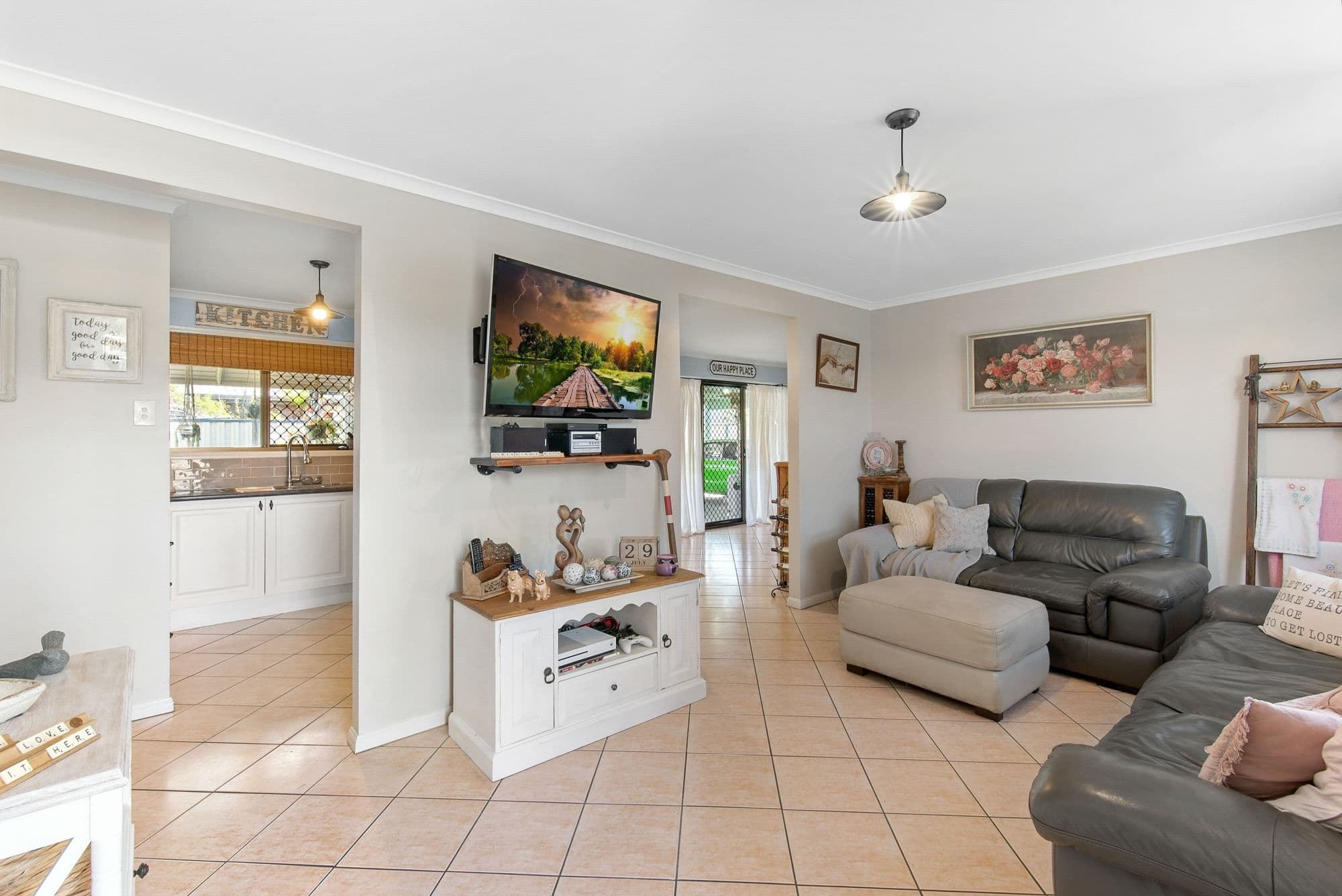 1 Samantha Court, Deception Bay QLD 4508, Deception Bay - Thumbnail 4