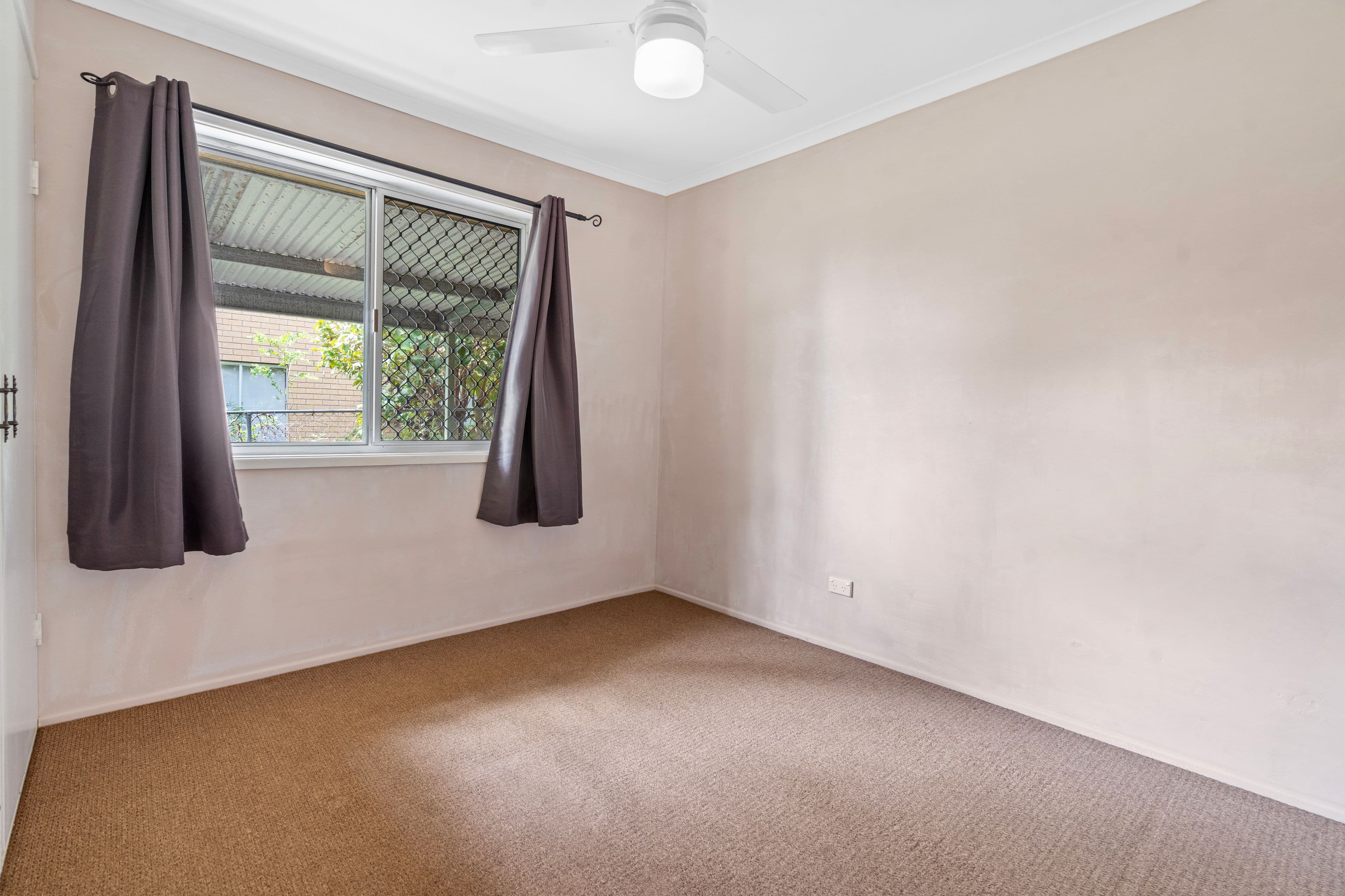 43 Kelvin Street, Woodridge QLD 4114, Woodridge - Thumbnail 3