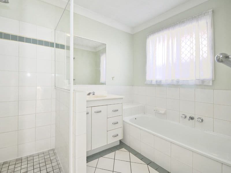 19 Cedar Street, CANNON HILL QLD 4170, Cannon Hill - Thumbnail 6