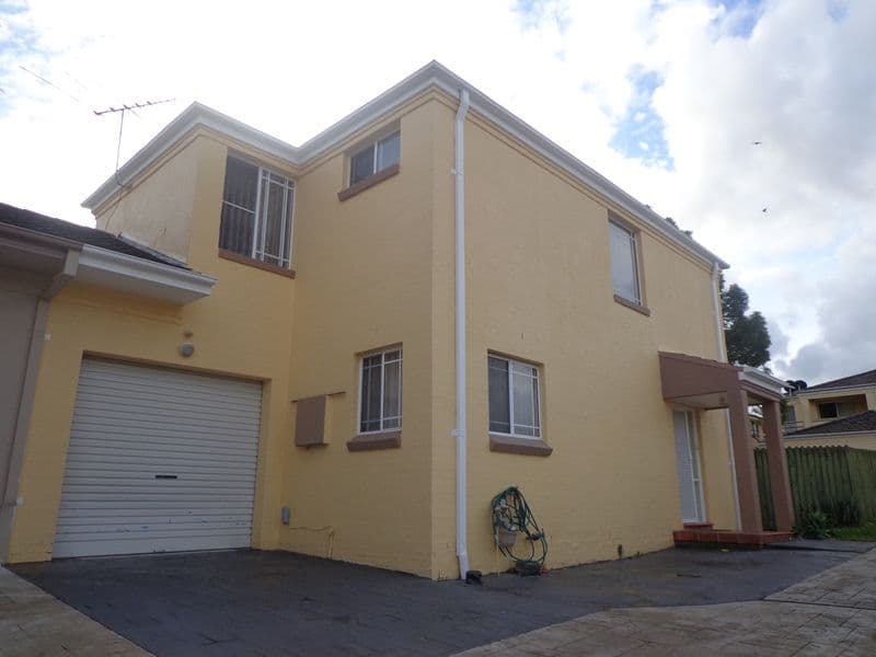 22 Stanbrook Street, FAIRFIELD HEIGHTS NSW 2165, Fairfield Heights - Image 1
