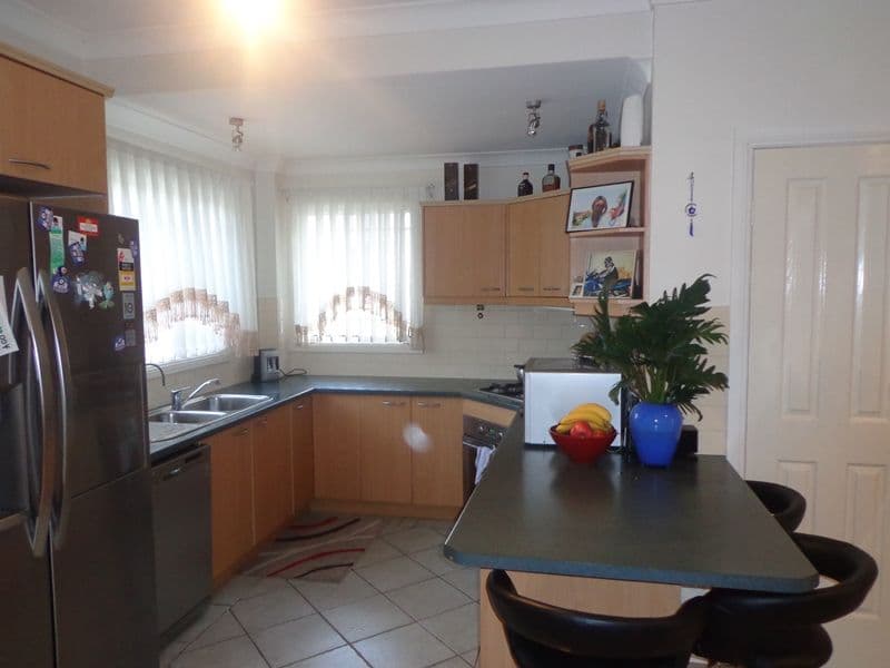 22 Stanbrook Street, FAIRFIELD HEIGHTS NSW 2165, Fairfield Heights - Thumbnail 4