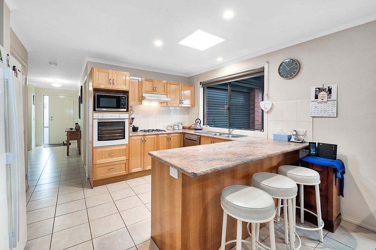5 Ebony Street, Cranbourne VIC 3977, Cranbourne - Thumbnail 5