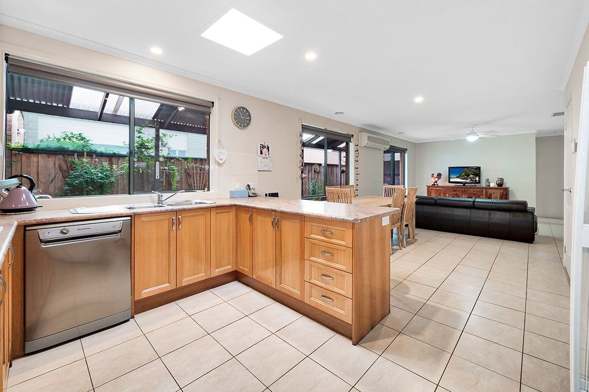 5 Ebony Street, Cranbourne VIC 3977, Cranbourne - Thumbnail 7