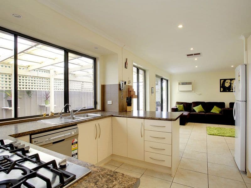 13 Sonar Court, SEAFORD RISE SA 5169, Seaford Rise - Thumbnail 2
