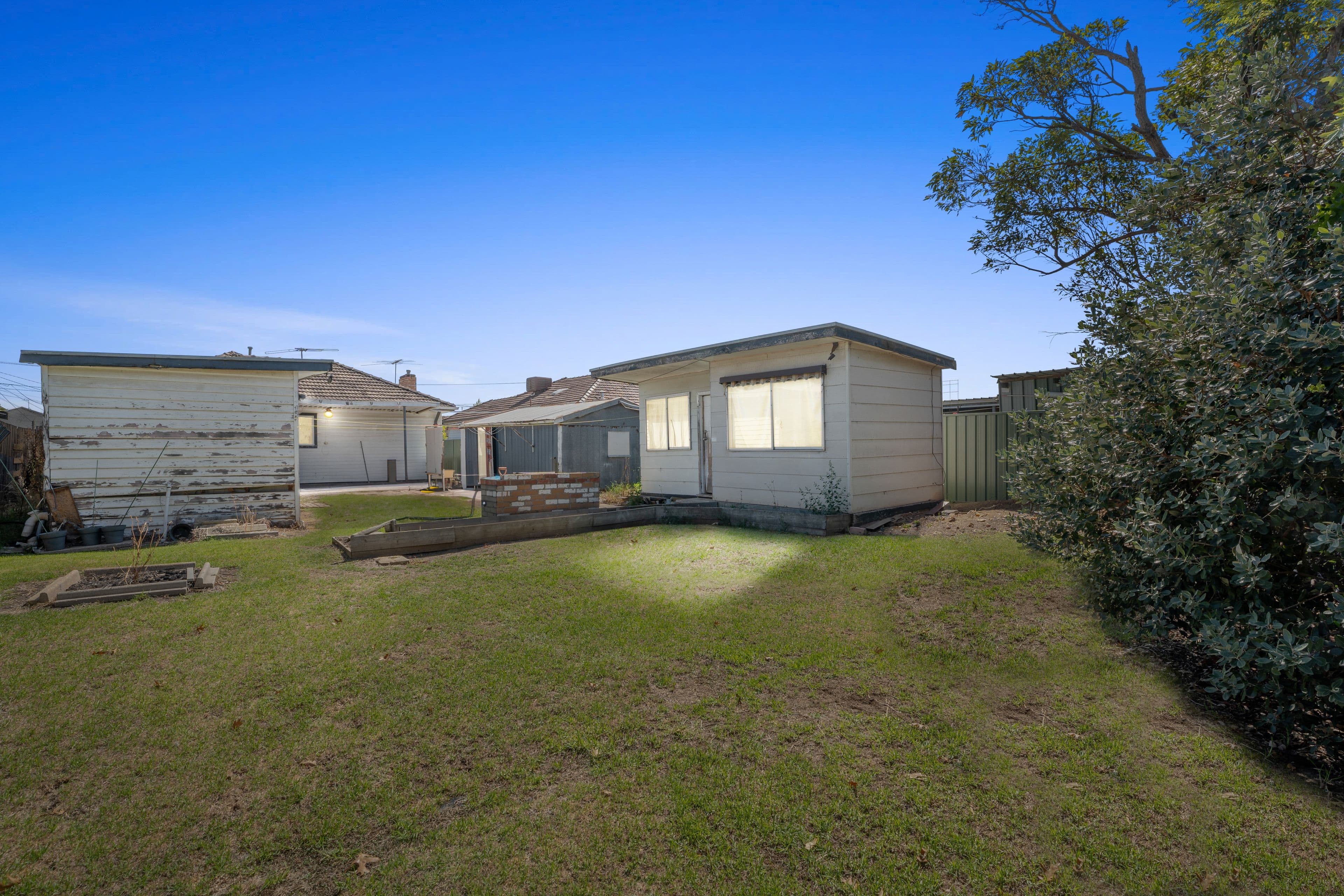 20 Neimur Avenue, Deer Park VIC 3023, Deer Park - Thumbnail 2