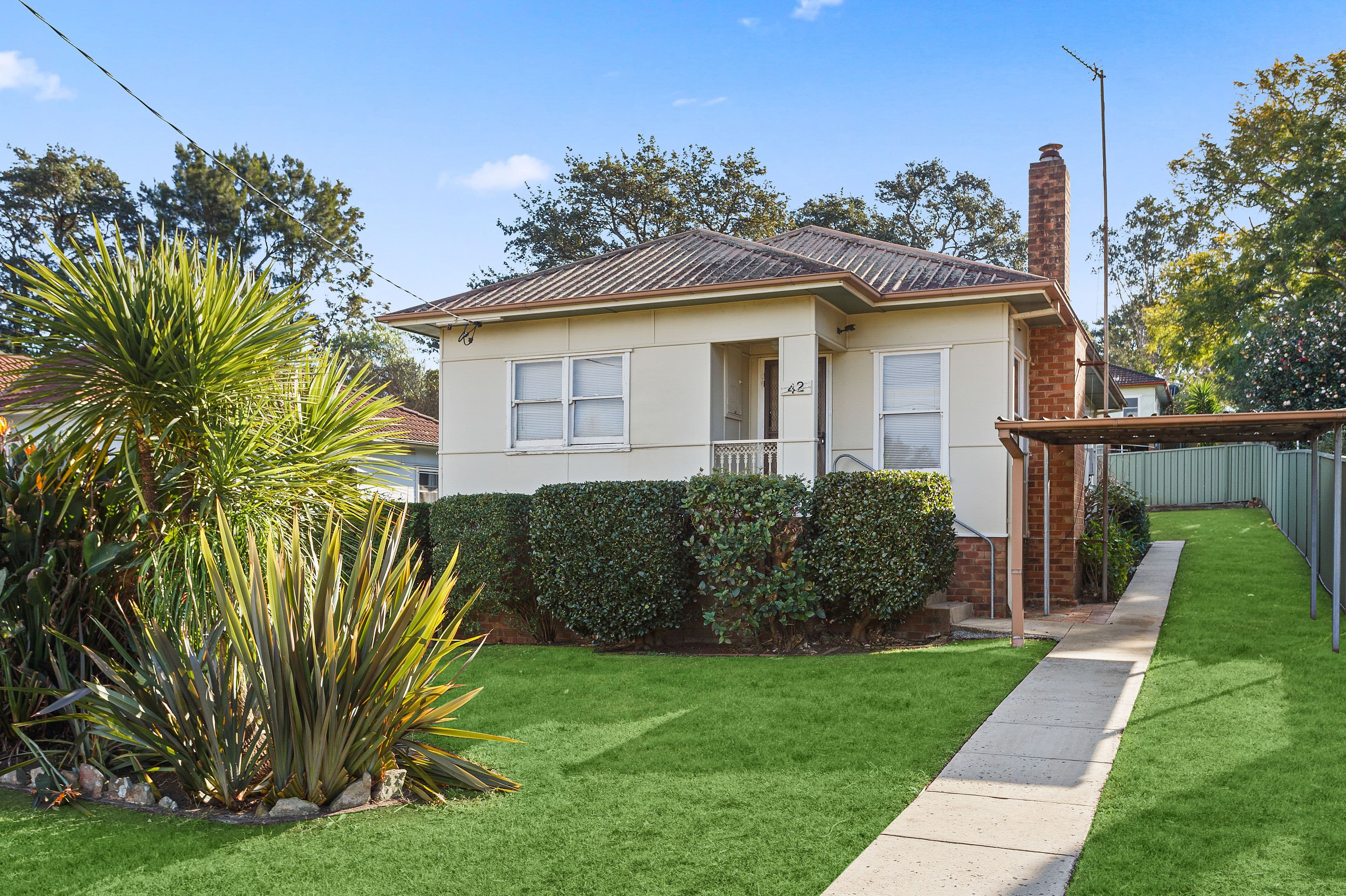 42 Waldron Street, Mount Saint Thomas NSW 2500, Mount Saint Thomas - Image 1