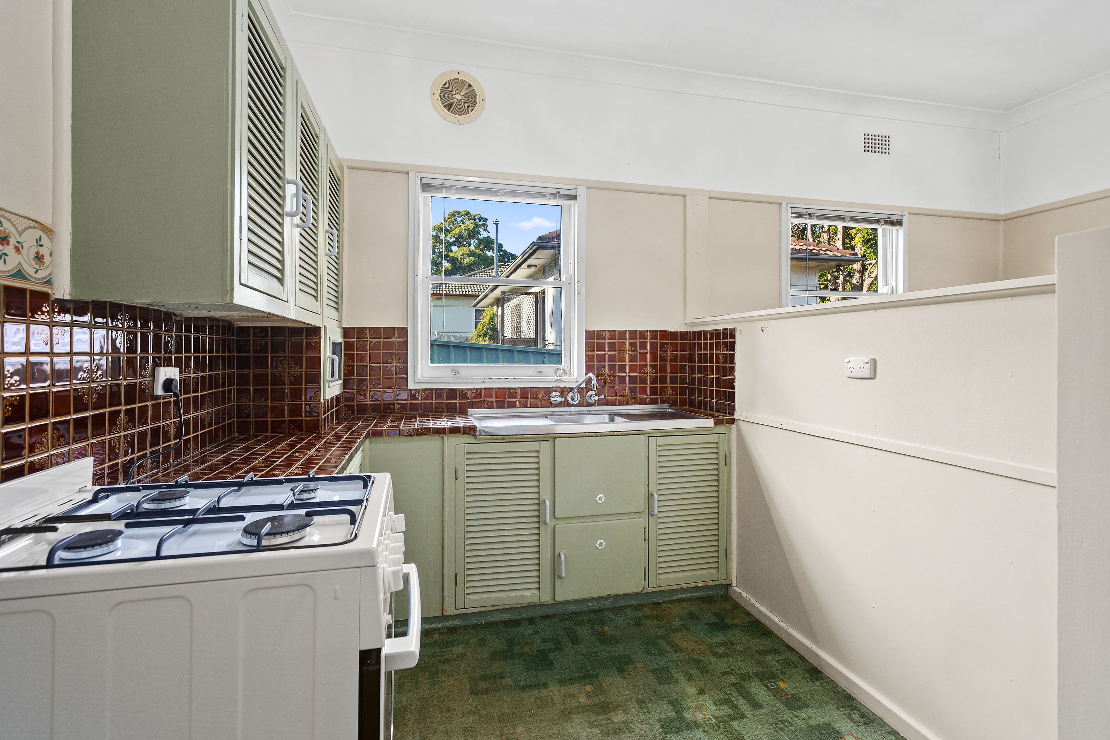 42 Waldron Street, Mount Saint Thomas NSW 2500, Mount Saint Thomas - Thumbnail 3