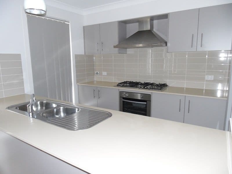 7 McIntyre Circuit, Middleton Grange NSW 2171, Middleton Grange - Thumbnail 3
