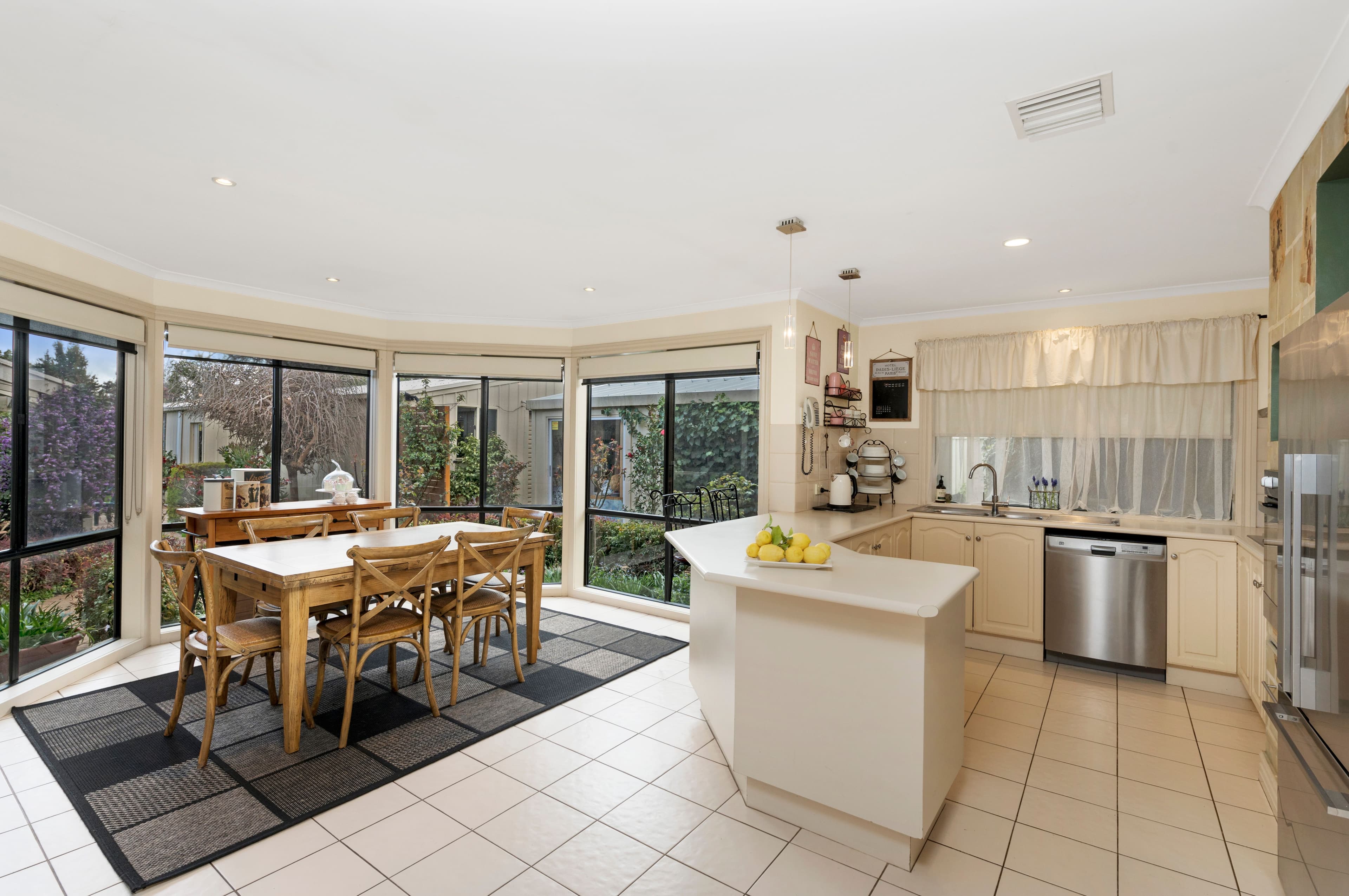 33 Robertson Drive, Alfredton VIC 3350, Alfredton - Thumbnail 3