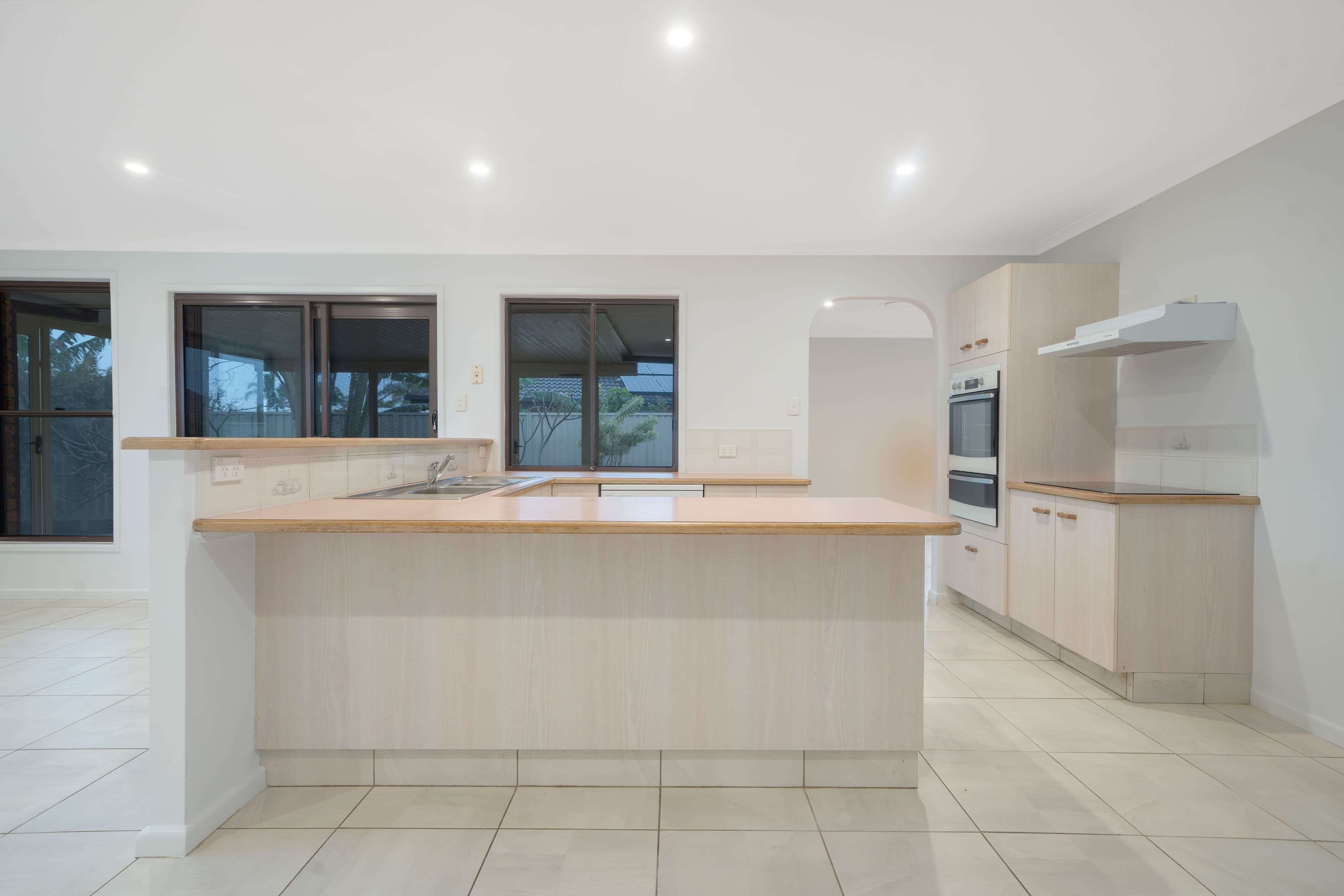 9 Sirene Crescent, Deception Bay QLD 4508, Deception Bay - Thumbnail 4