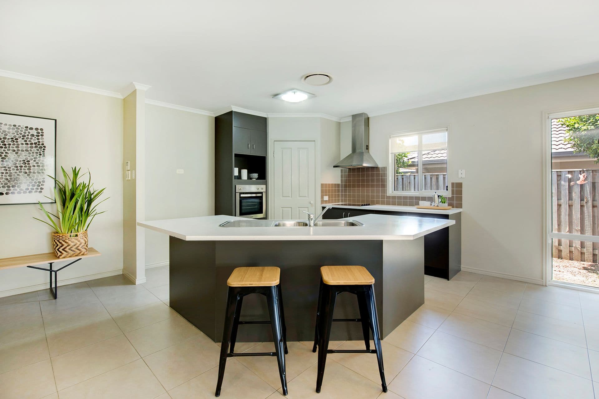 7 Flamevine Street, Upper Coomera QLD 4209, Upper Coomera - Thumbnail 6