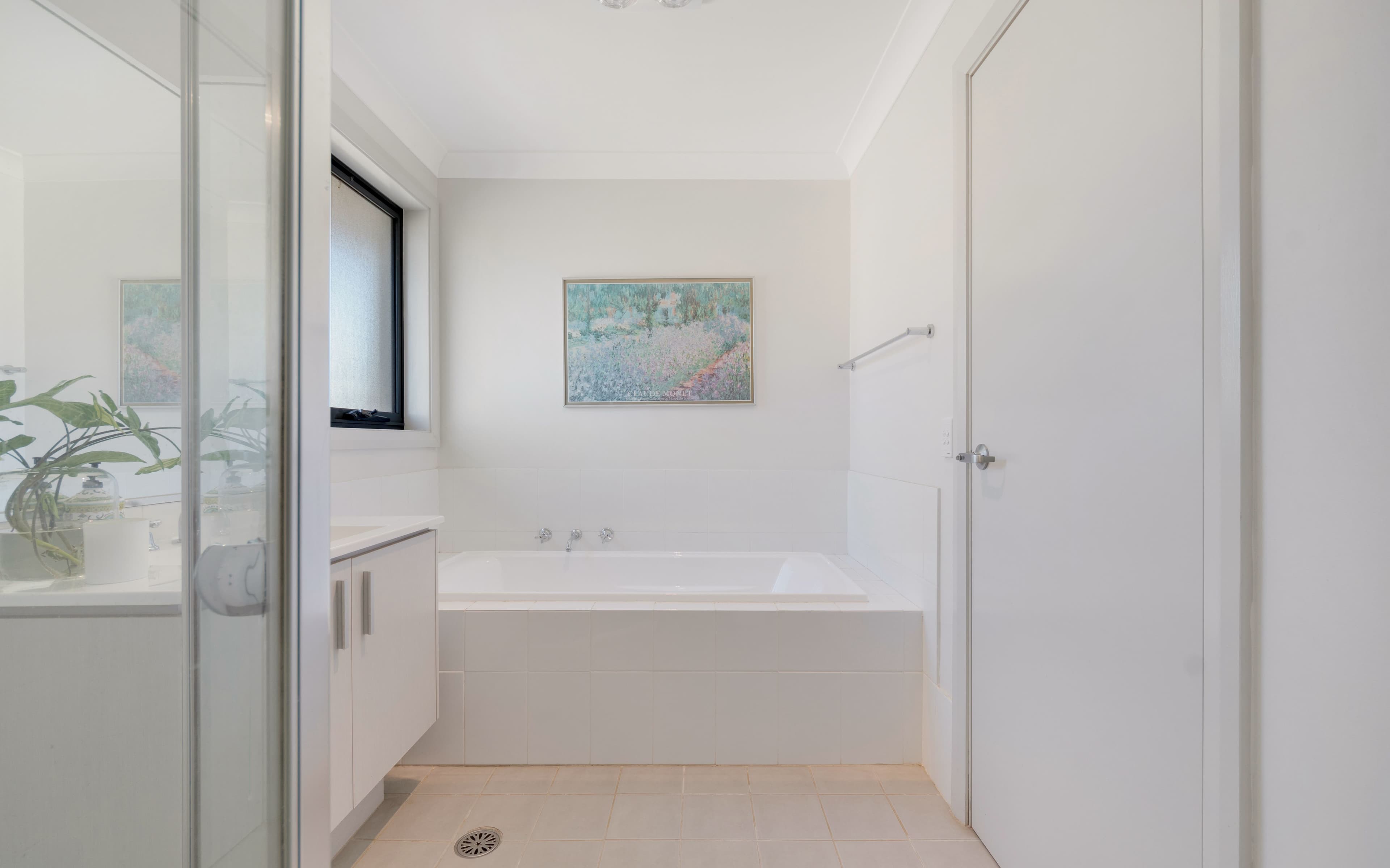 4 Hadlow Avenue, Glenfield NSW 2167, Glenfield - Thumbnail 8