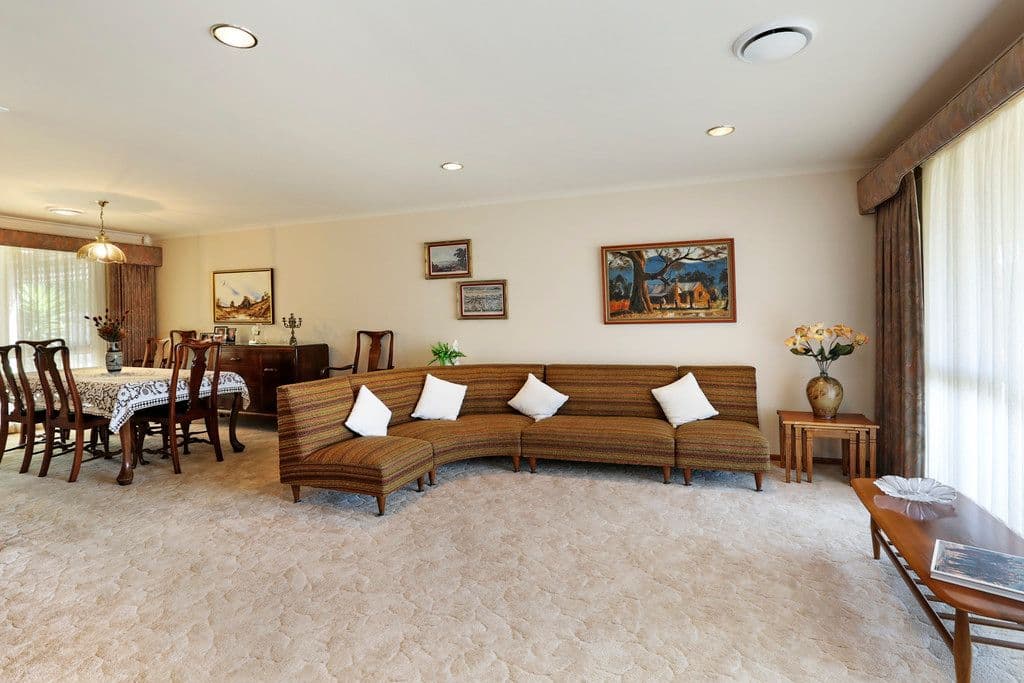 40 Glastonbury Drive, Highton VIC 3216, Highton - Thumbnail 2