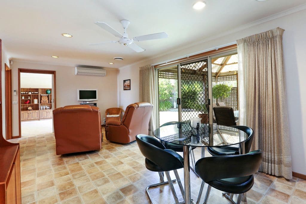 40 Glastonbury Drive, Highton VIC 3216, Highton - Thumbnail 7