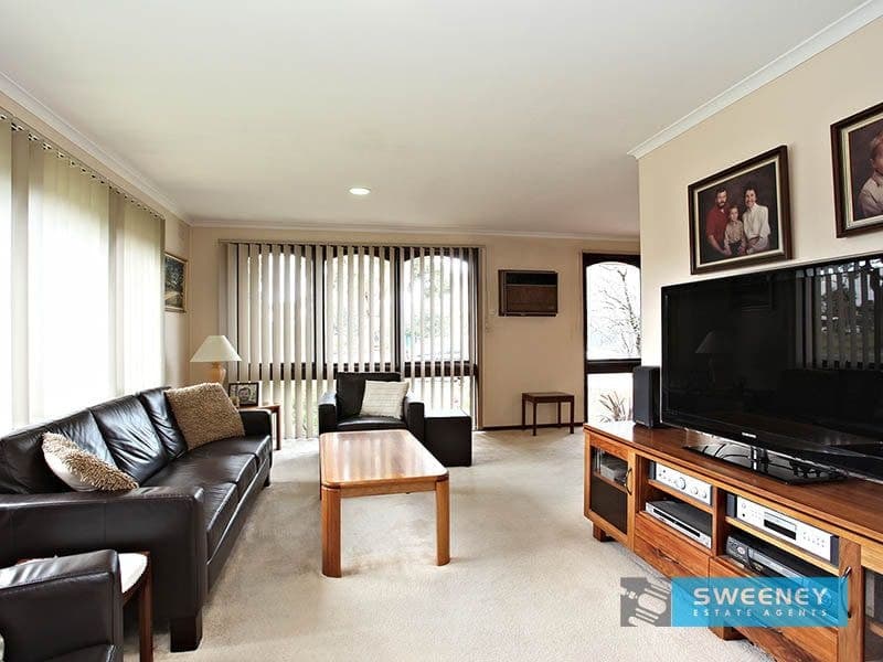 33 Somers Parade, Altona - Thumbnail 4