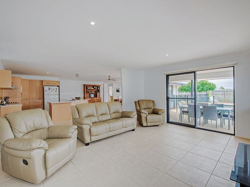 33 Shannon Crescent, CALOUNDRA WEST QLD 4551, Caloundra West - Thumbnail 4