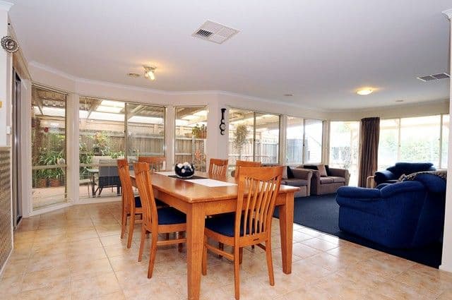 22 Castleton Avenue, TARNEIT VIC 3029, Tarneit - Thumbnail 3