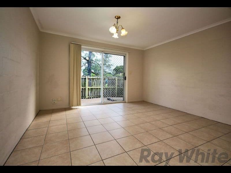 32 Lindsay Street, Bundamba QLD 4304, Bundamba - Thumbnail 2