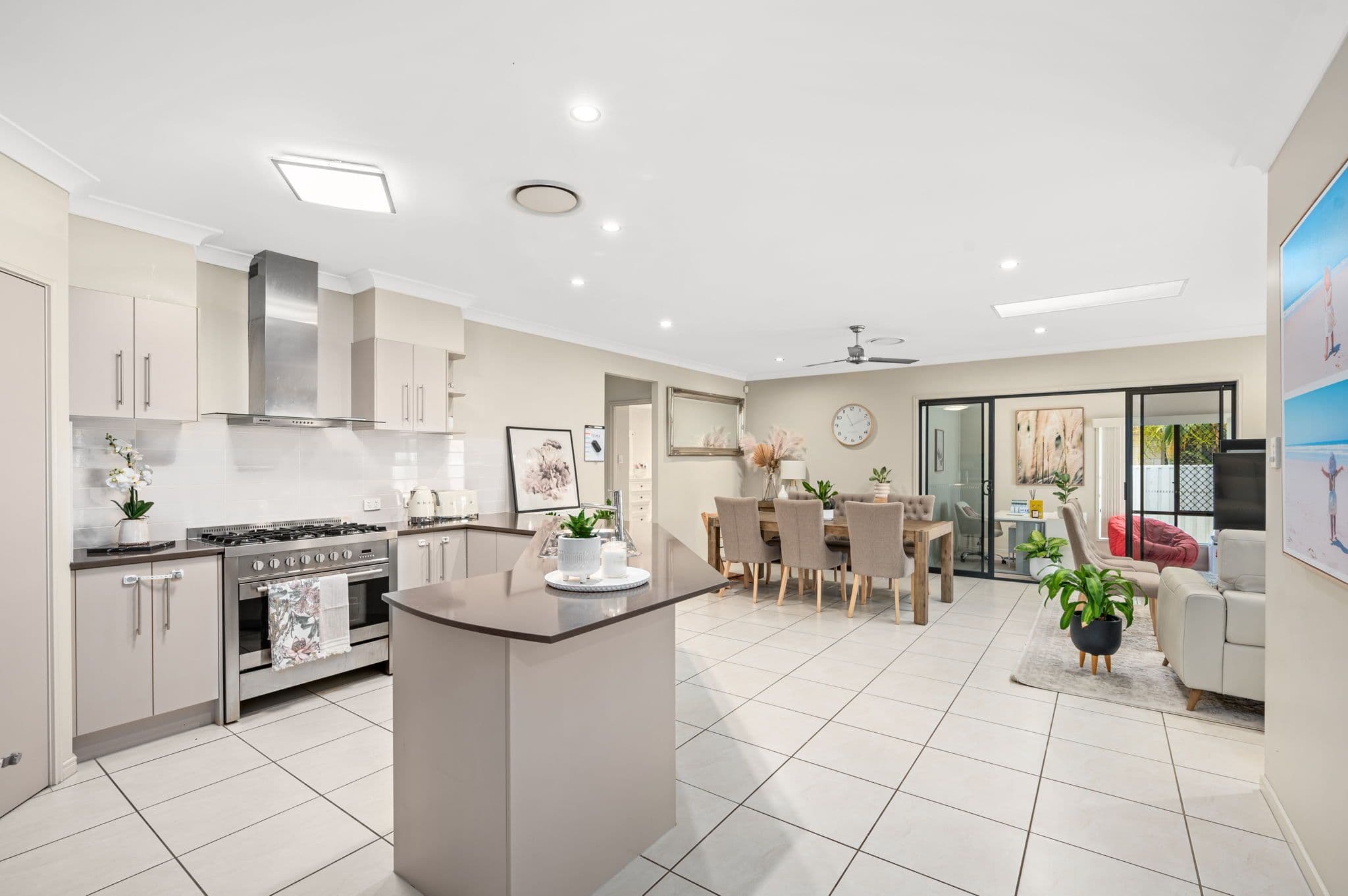 2 Drogheda Close, Underwood QLD 4119, Underwood - Thumbnail 2