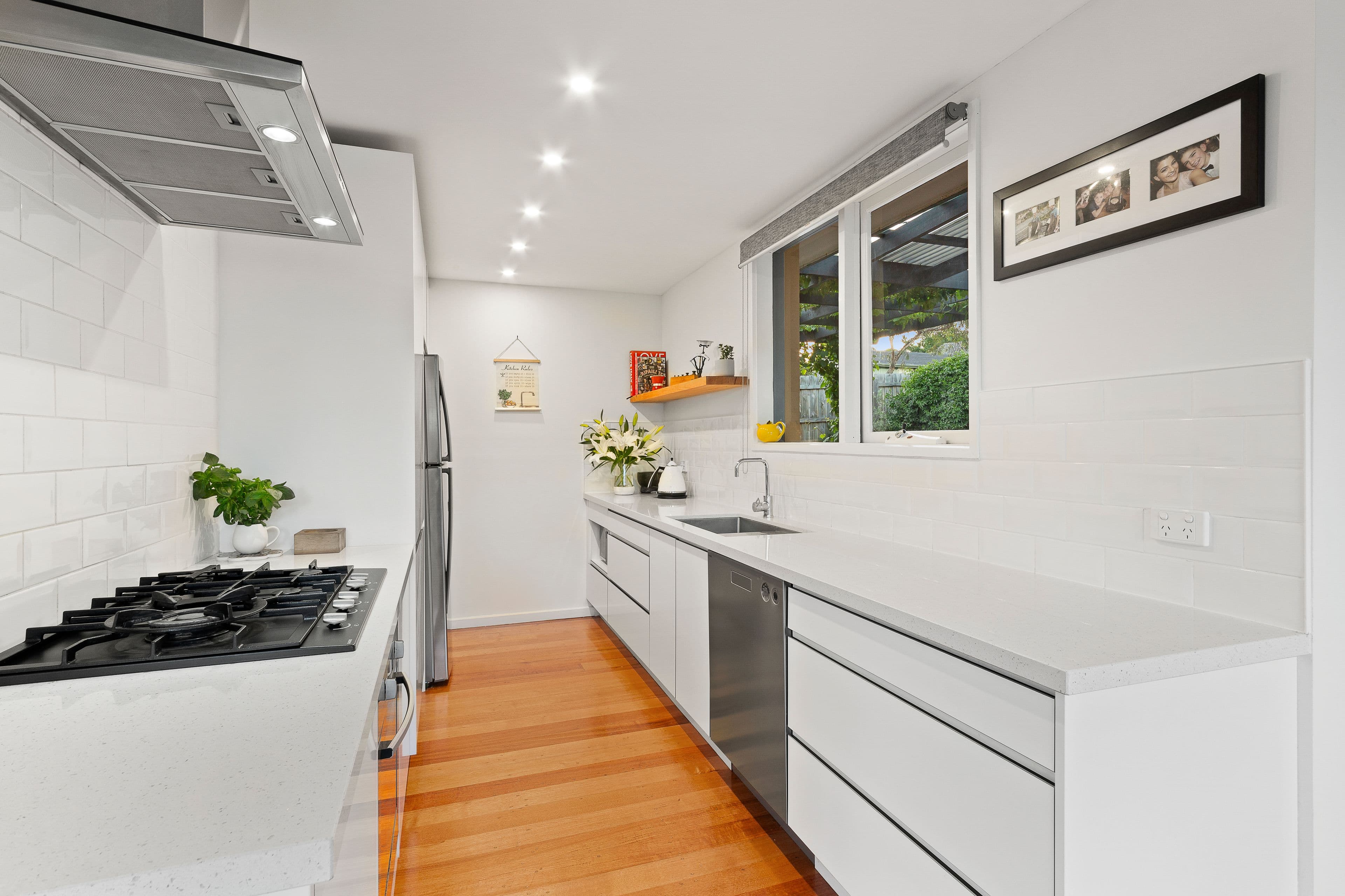 84 Fleetwood Crescent, Frankston South VIC 3199, Frankston South - Thumbnail 2