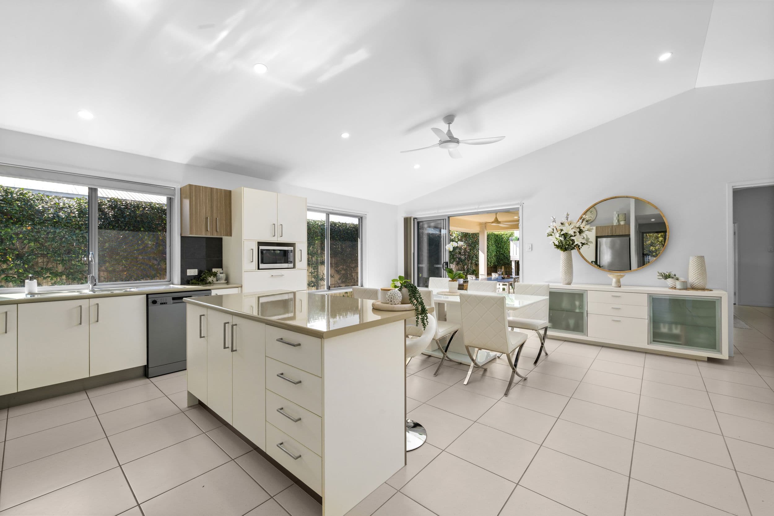 9 Parkview Drive, Little Mountain QLD 4551, Little Mountain - Thumbnail 4