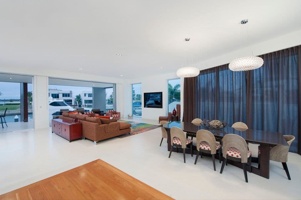 28 Royal Albert Crescent, SOVEREIGN ISLANDS QLD 4216, Sovereign Islands - Thumbnail 5