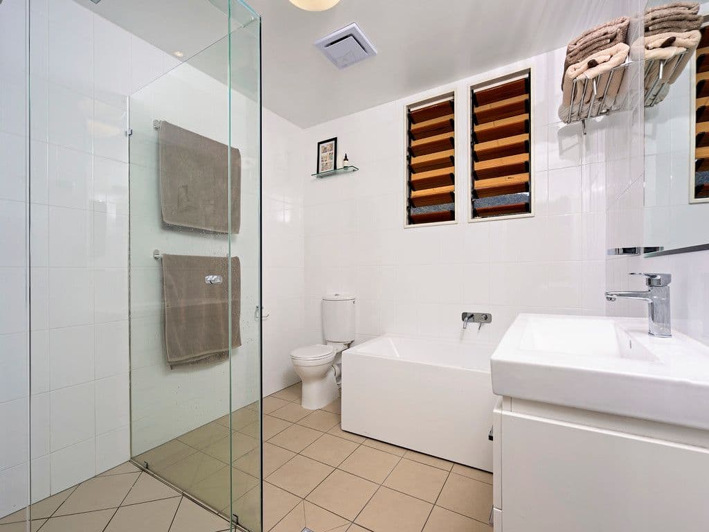 210 Greenslopes Street, Edge Hill QLD 4870, Edge Hill - Thumbnail 8