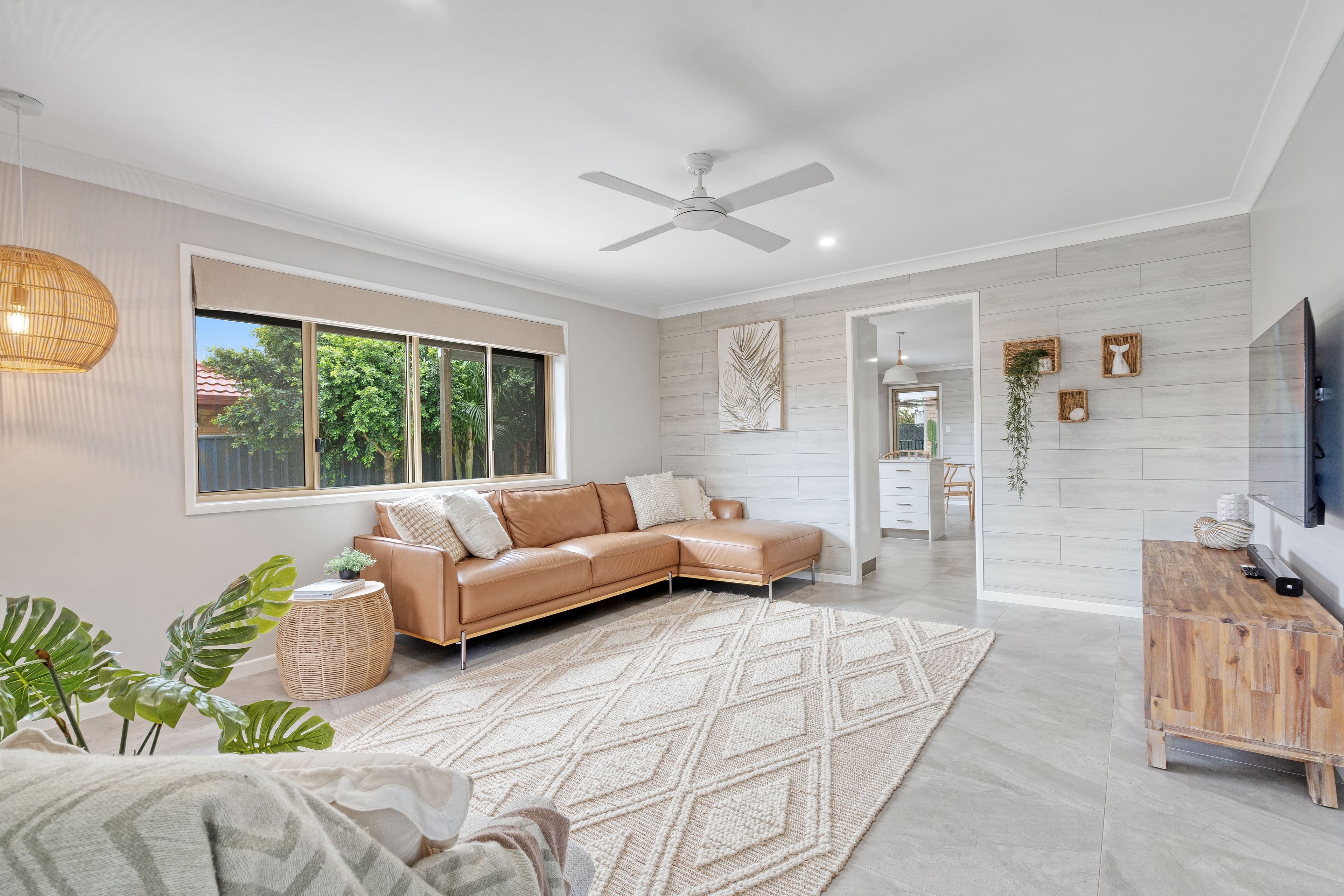 9 Gordon Crescent, Sandstone Point QLD 4511, Sandstone Point - Thumbnail 5