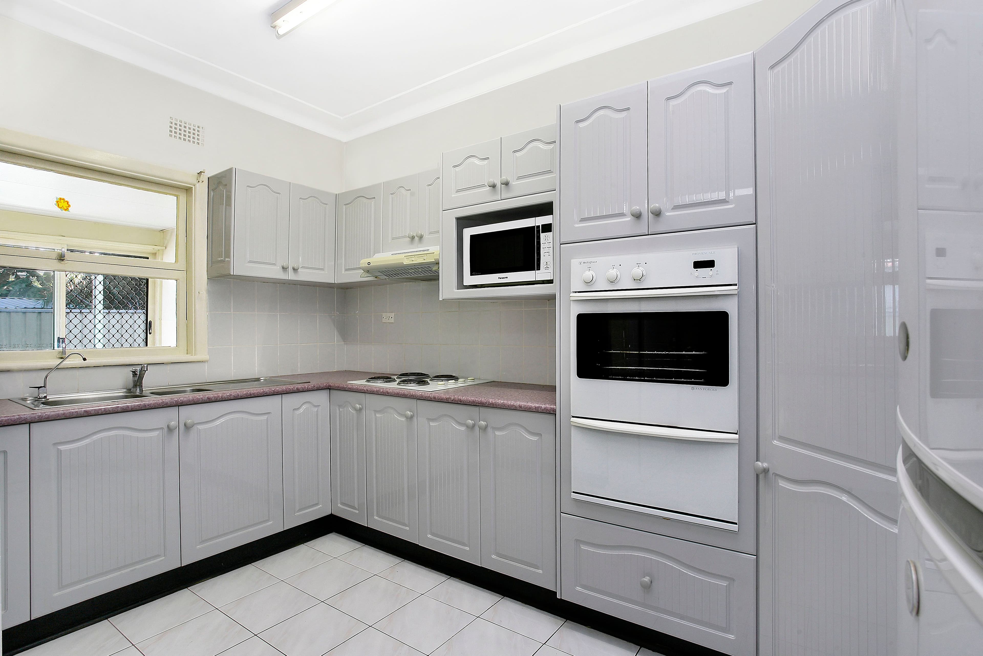 4 Tonga Crescent, Smithfield - Thumbnail 2