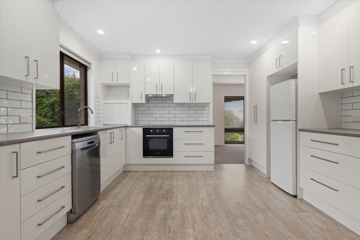 4 Turner Street, Goulburn NSW 2580, Goulburn - Thumbnail 2