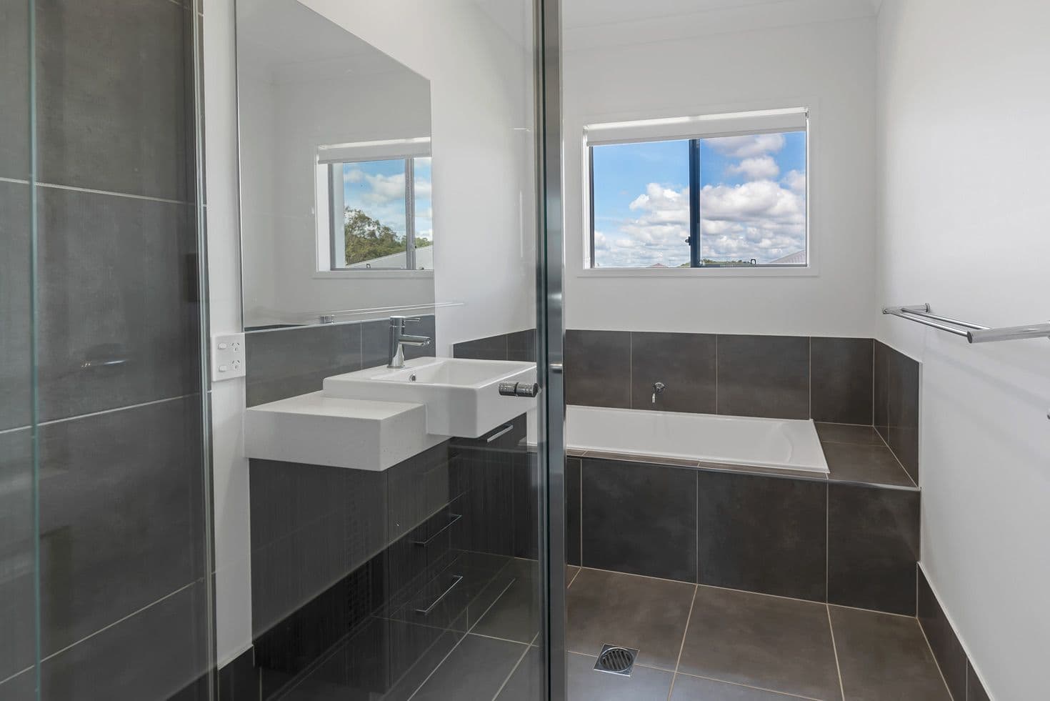 12 Werribee Crescent, Upper Coomera QLD 4209, Upper Coomera - Thumbnail 3