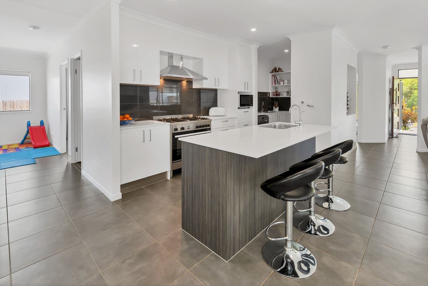 12 Werribee Crescent, Upper Coomera QLD 4209, Upper Coomera - Thumbnail 6